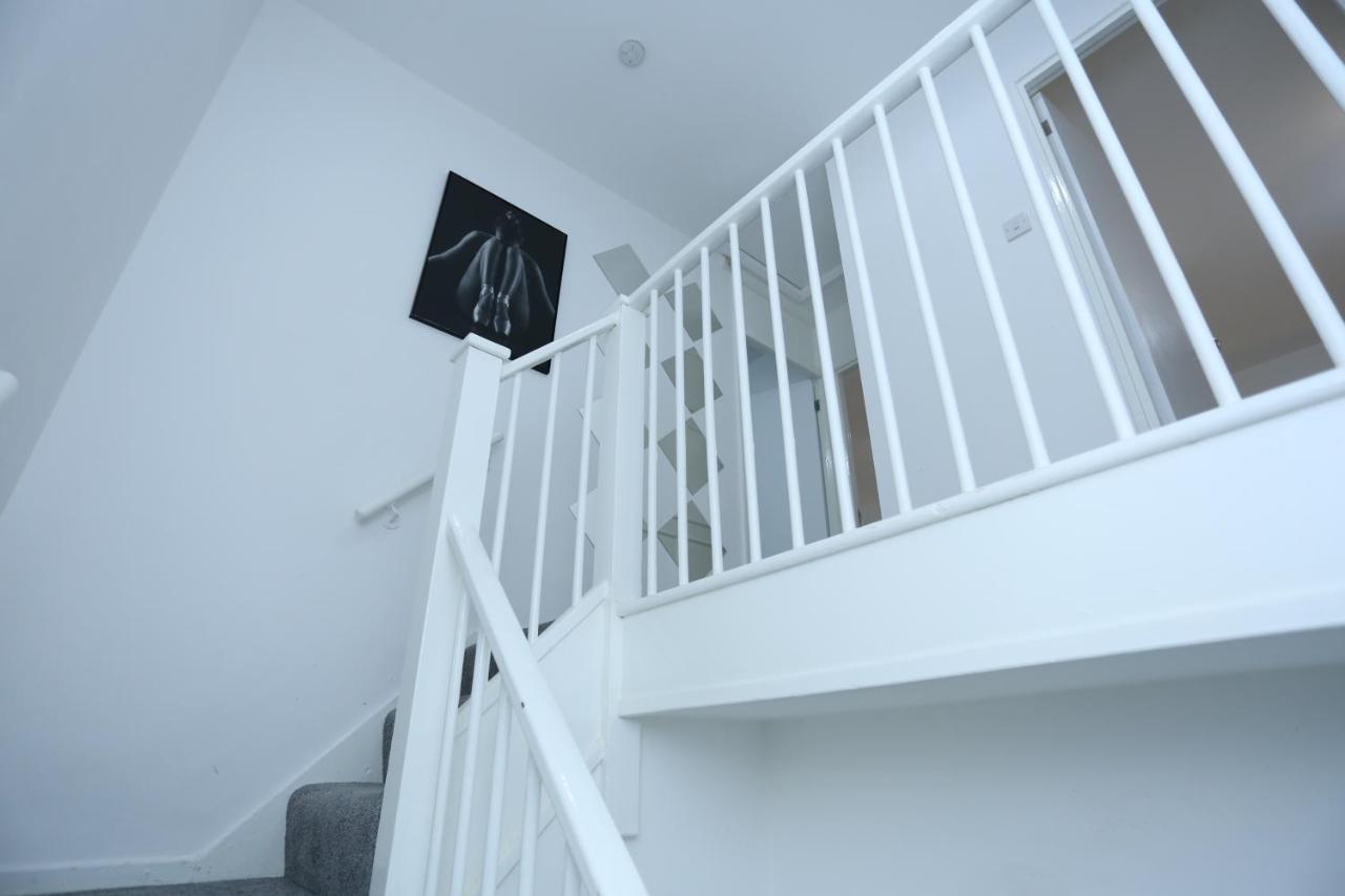 Abbeywood Station House London 아파트 외부 사진