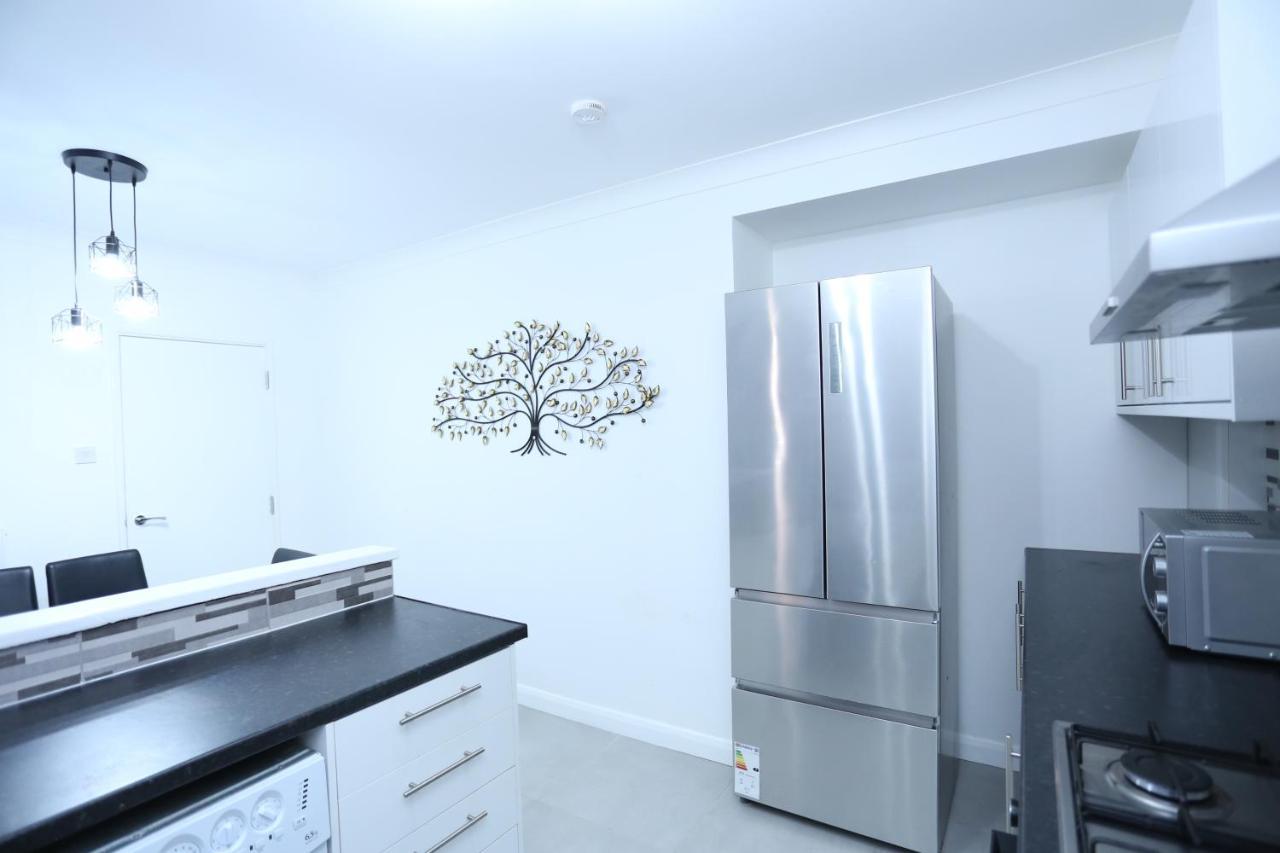 Abbeywood Station House London 아파트 외부 사진